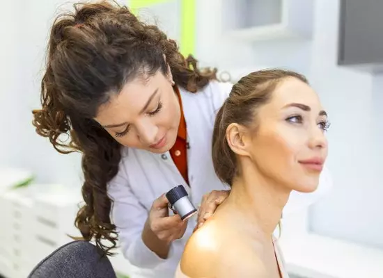 Dermatologista / Cirurgião